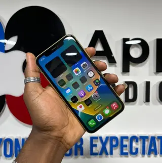 Photo 2 du produit  - iPhone 11 64G  80-100%  usa tout neuf Boutique