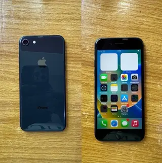 Photo 3 du produit  - iPhone 8 64 g 100% USA neuf avec facture