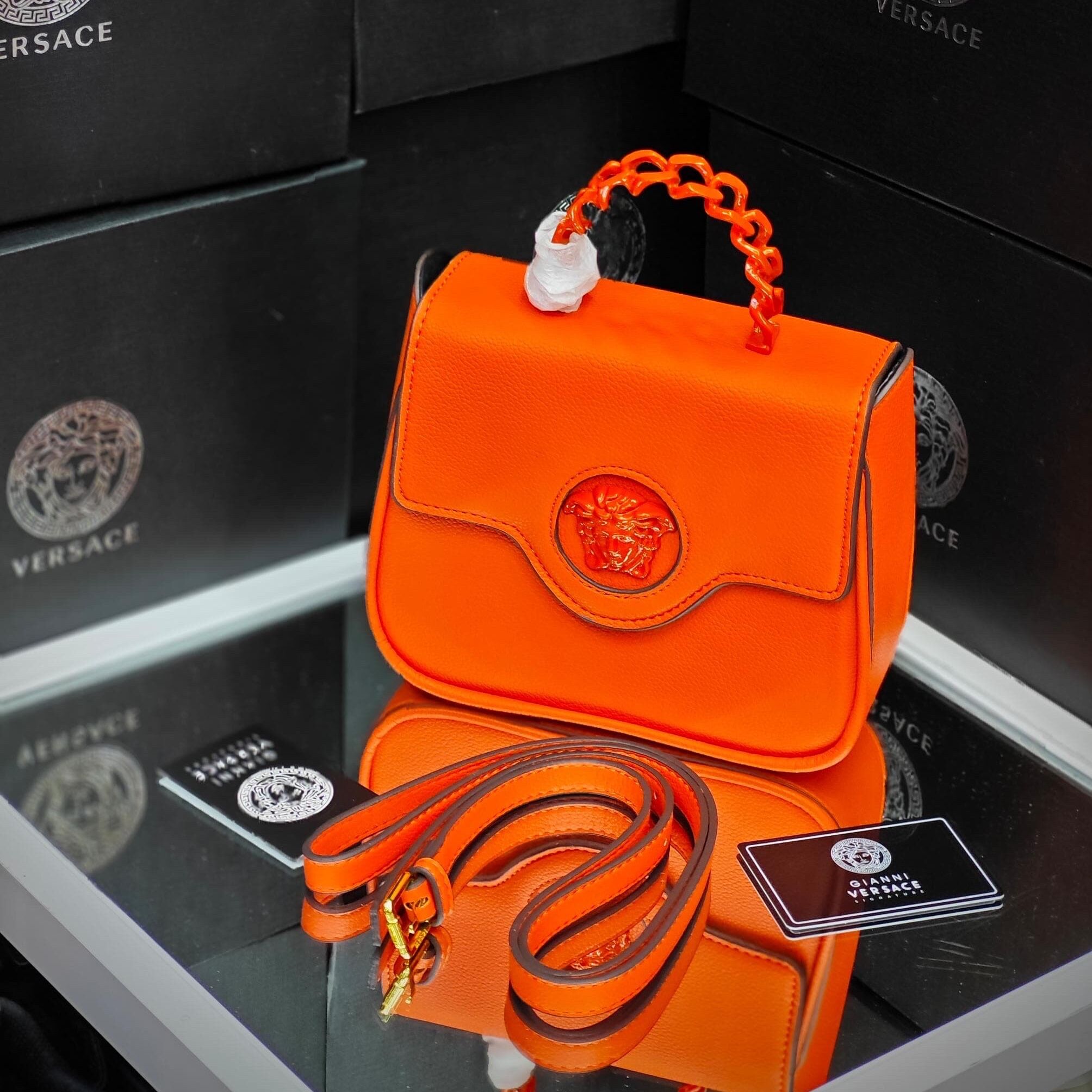 Product image attachment 4 - VERSACE _ Luxury handbag