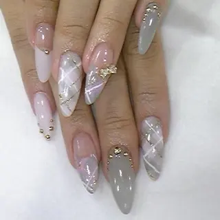 Photo 1 du produit  - Presse amande sur les ongles