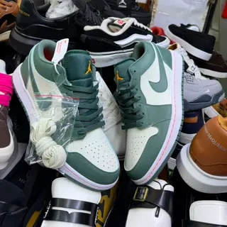 Product image attachment 1 - Air Jordan