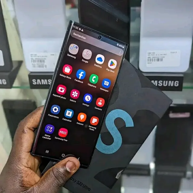 Image de SAMSUNG GALAXY S22 ULTRA 5G NOIR ET OR 256G