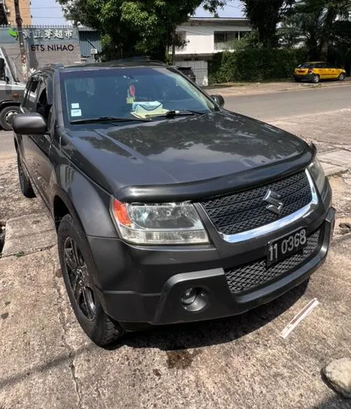 Image de SUZIKI GRAND VITARA 2011 Essence Automatique Nouvellement immatriculee Climatisée 4x4 Douala Prix 6.500.000