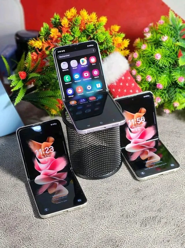 Image of SAMSUNG GALAXY ZFLIP4 5G - 256G