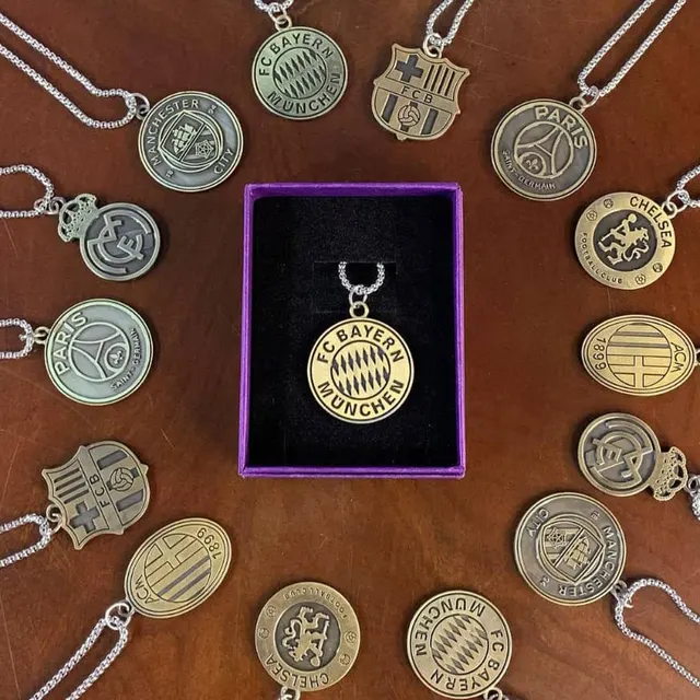 Image de Collier pendentif Clubs