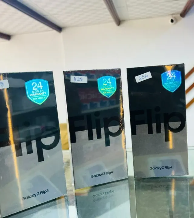 Image of SAMSUNG GALAXY ZFLIP4 5G 128G 🇺🇸